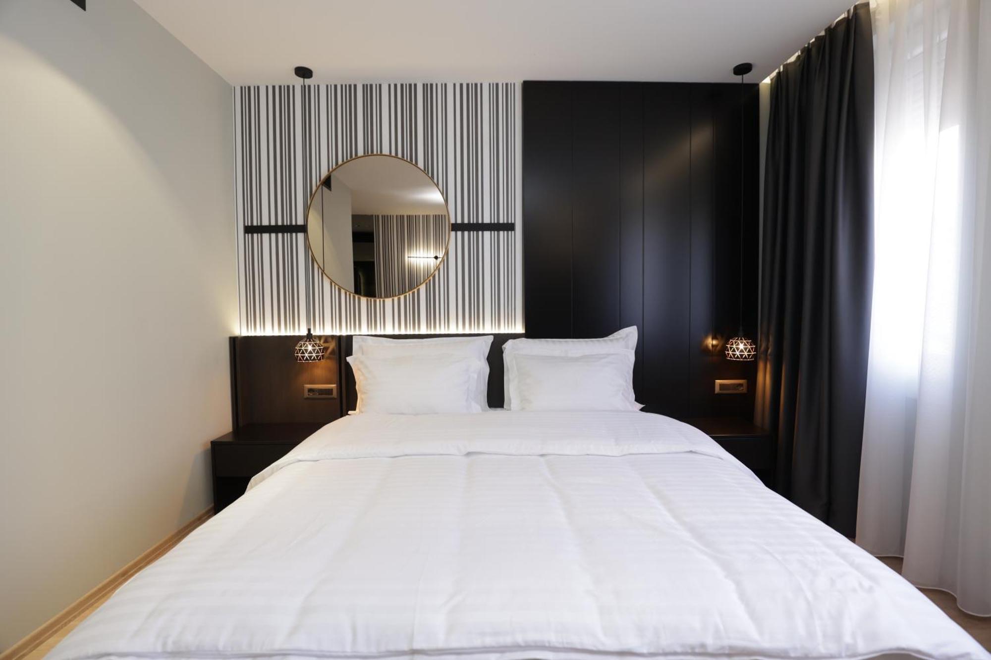 Gremmy Boutique Hotel ติรานา ภายนอก รูปภาพ